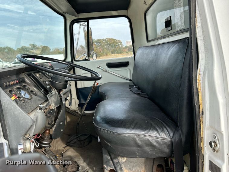 image for item EK3633 1984 Ford Conventional NL delivery truck