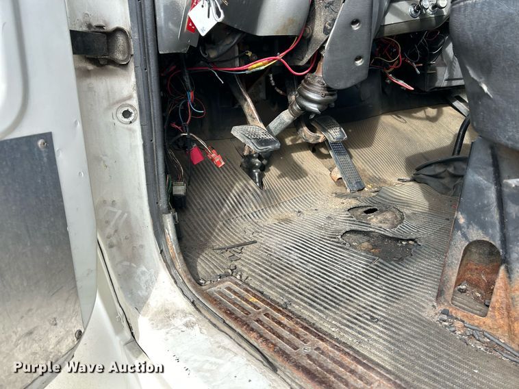 image for item EK3633 1984 Ford Conventional NL delivery truck