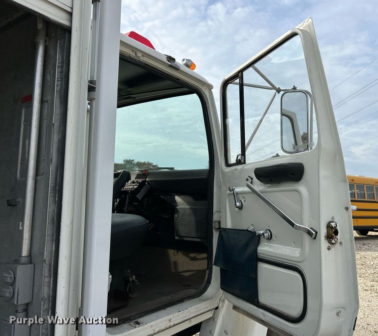 image for item EK3633 1984 Ford Conventional NL delivery truck