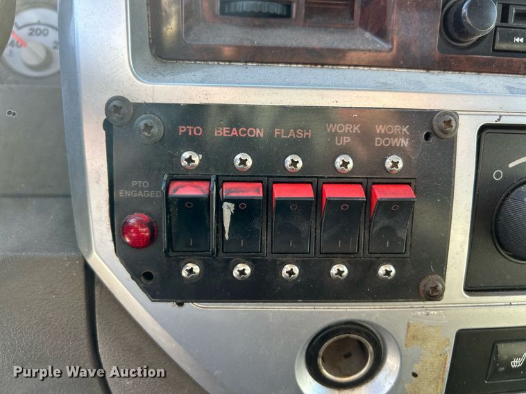 image for item EK3676 2010 Dodge  Ram 4500 SLT tow truck