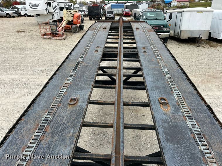 image for item EK3679 2011 Down To Earth Trailer Sales DTE850WF7B3 car carrier