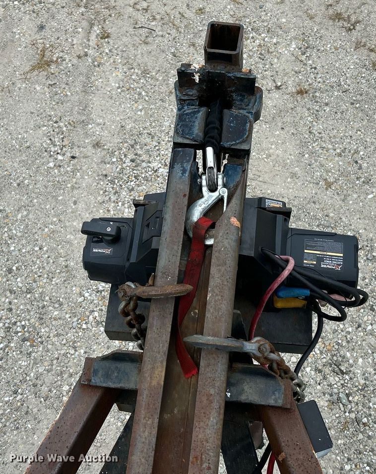 image for item EK3679 2011 Down To Earth Trailer Sales DTE850WF7B3 car carrier