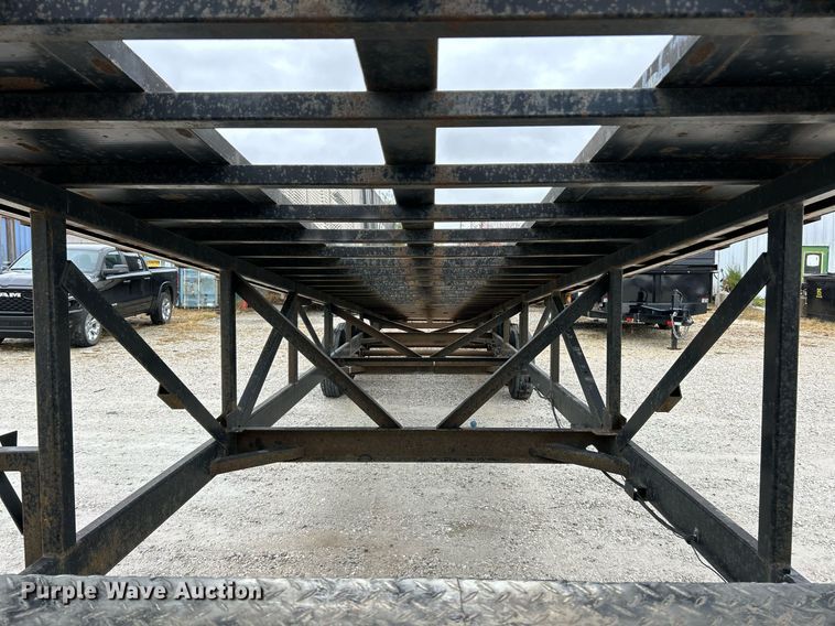 image for item EK3679 2011 Down To Earth Trailer Sales DTE850WF7B3 car carrier