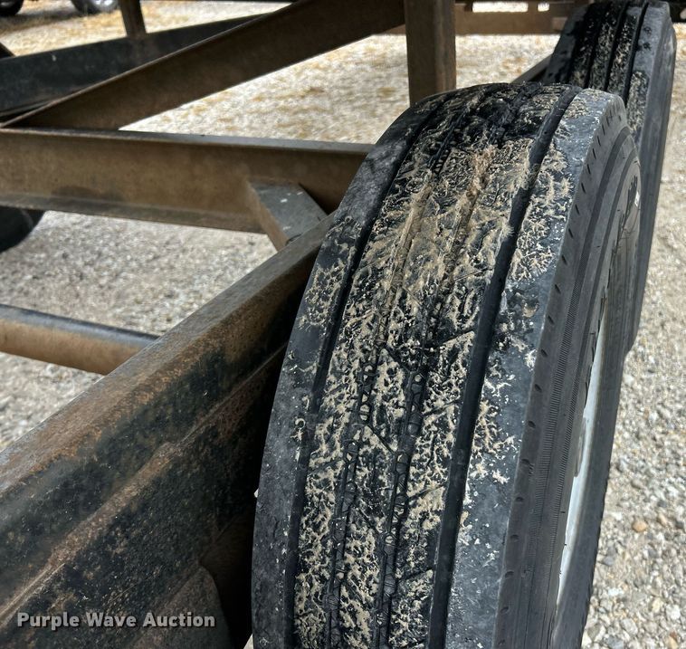 image for item EK3679 2011 Down To Earth Trailer Sales DTE850WF7B3 car carrier