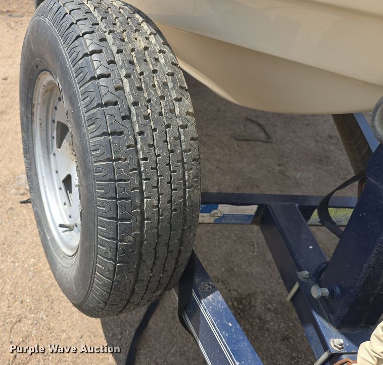 image for item EK6357 1997 Caravelle boat