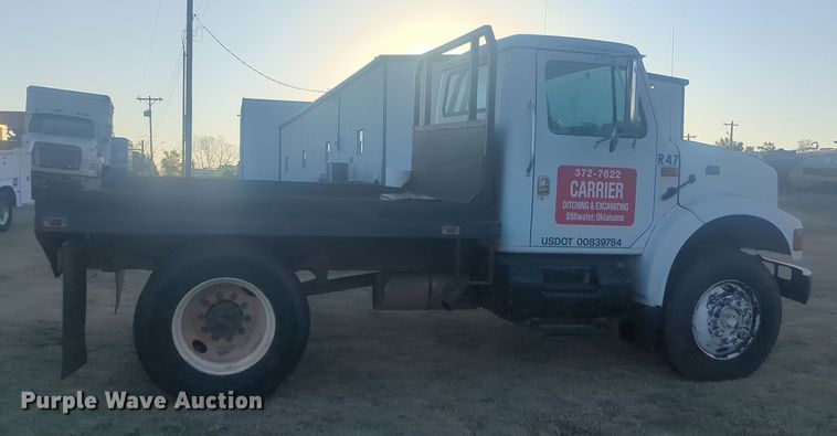 image for item EQ2396 1995 International 4700 flatbed truck