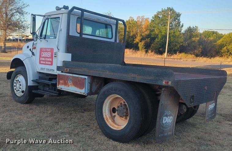 image for item EQ2396 1995 International 4700 flatbed truck