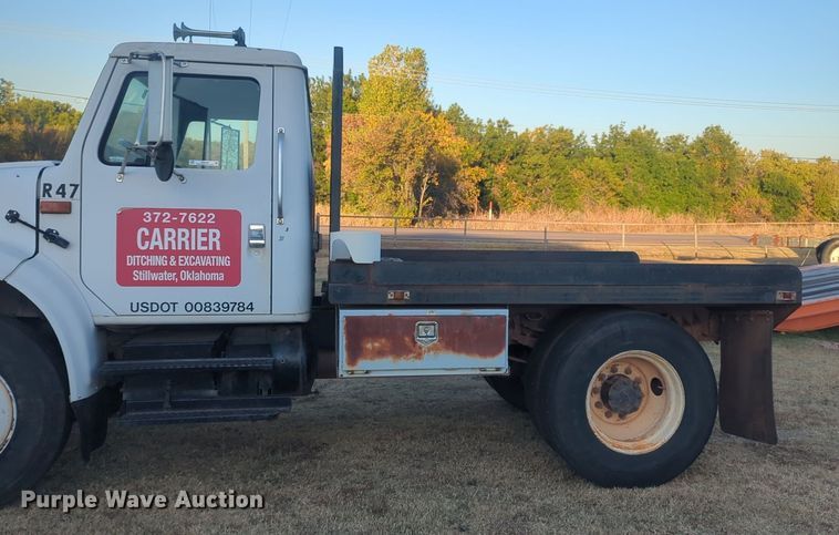 image for item EQ2396 1995 International 4700 flatbed truck