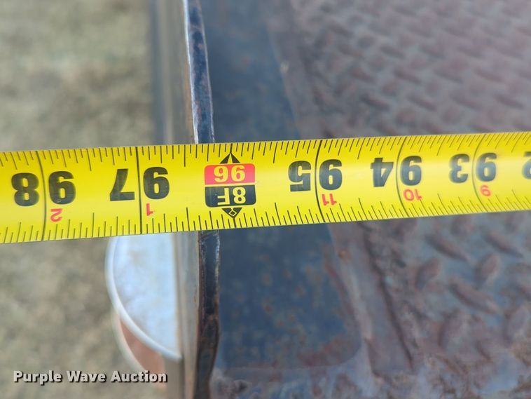 image for item EQ2396 1995 International 4700 flatbed truck