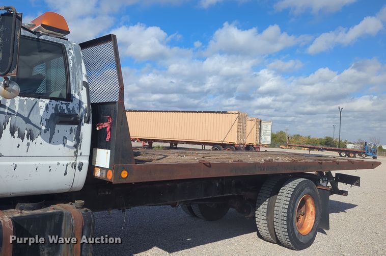 image for item EQ2414 1991 GMC Topkick rollback truck