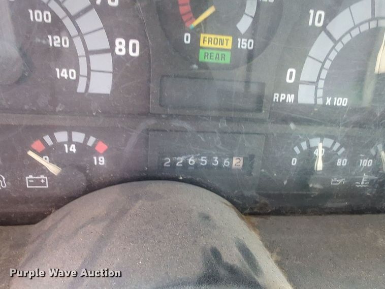 image for item EQ2414 1991 GMC Topkick rollback truck