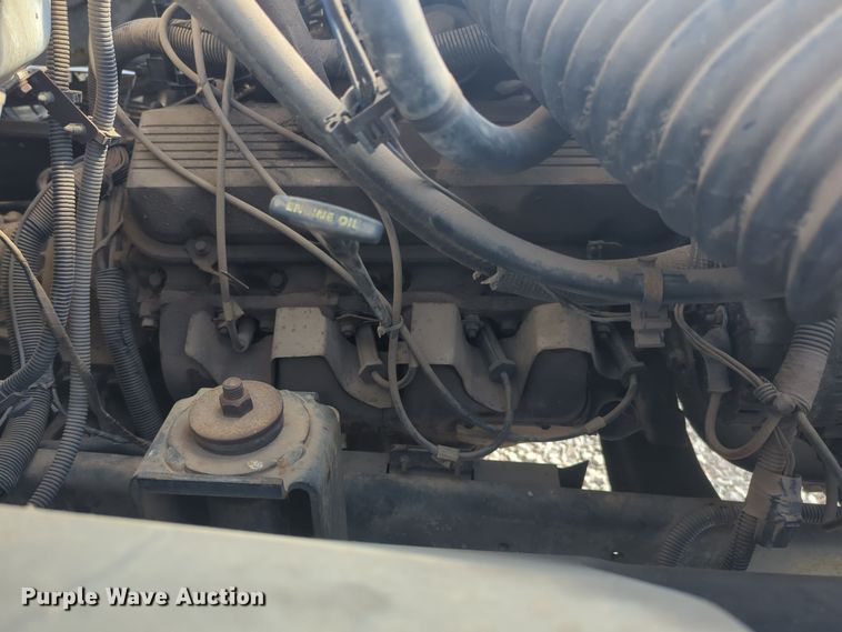 image for item EQ2414 1991 GMC Topkick rollback truck