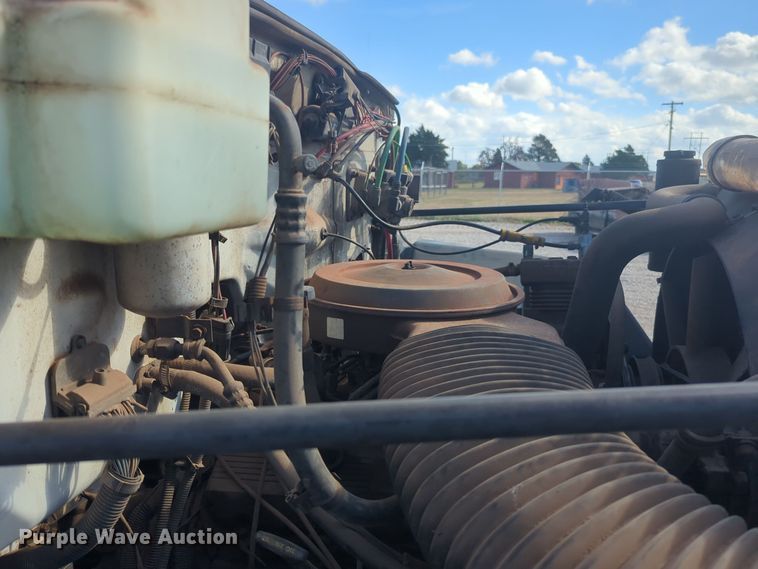 image for item EQ2414 1991 GMC Topkick rollback truck