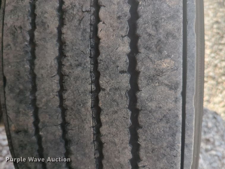 image for item EQ2414 1991 GMC Topkick rollback truck