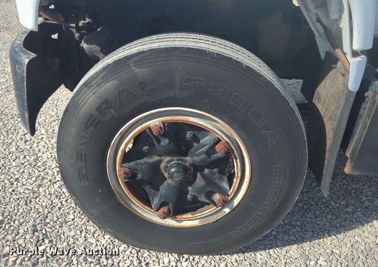 image for item EQ2414 1991 GMC Topkick rollback truck