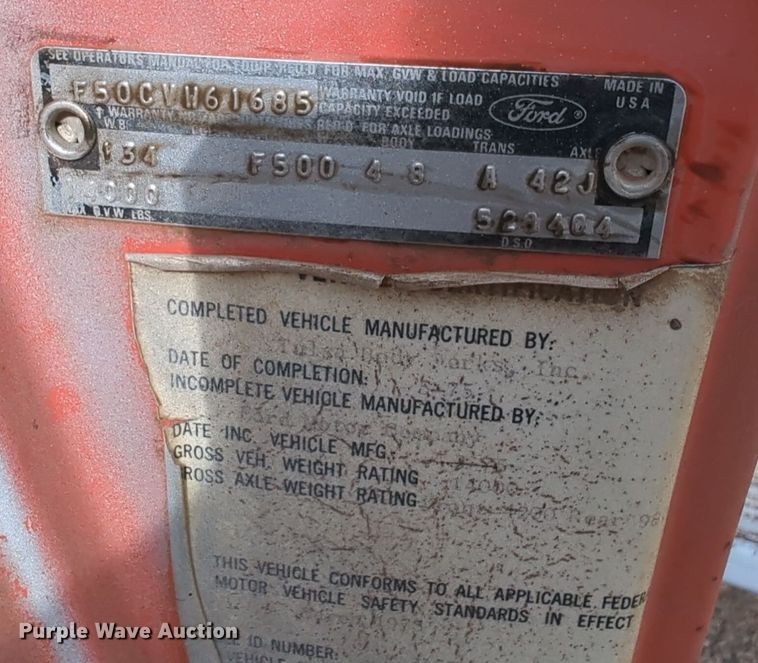 image for item EQ2416 1975 Ford F500 flatbed truck