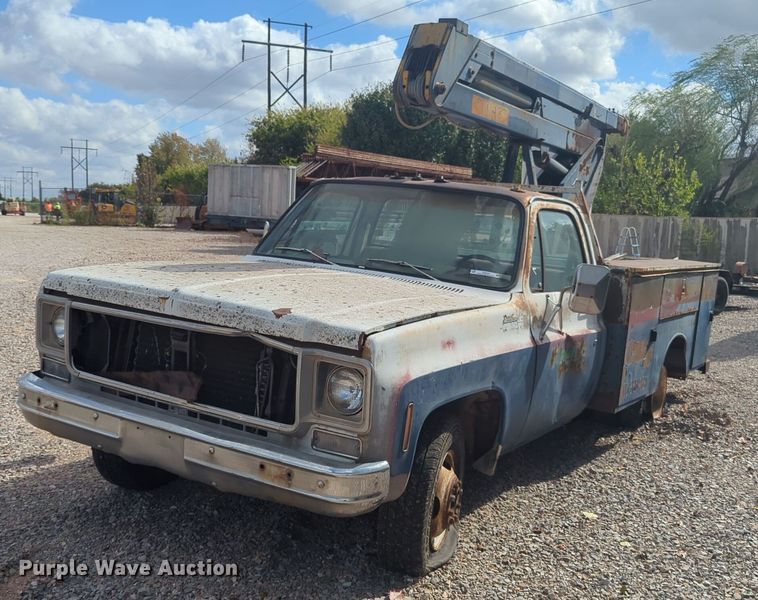 image for item EQ2424 1978 Chevrolet bucket truck
