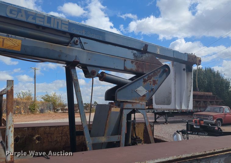 image for item EQ2424 1978 Chevrolet bucket truck