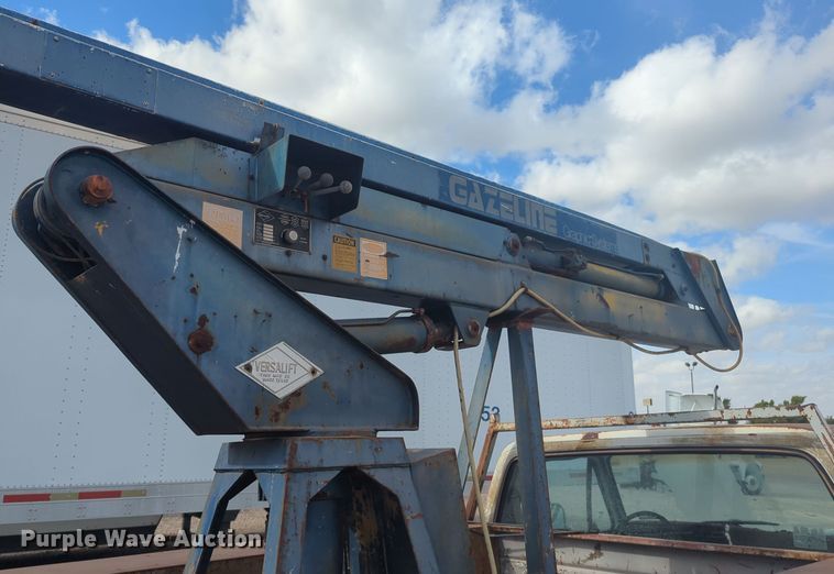 image for item EQ2424 1978 Chevrolet bucket truck