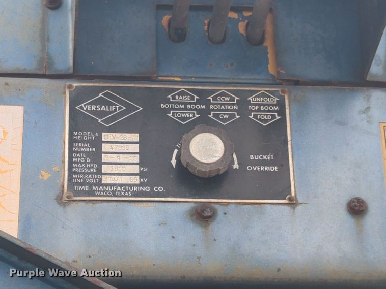 image for item EQ2424 1978 Chevrolet bucket truck