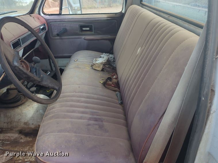 image for item EQ2424 1978 Chevrolet bucket truck