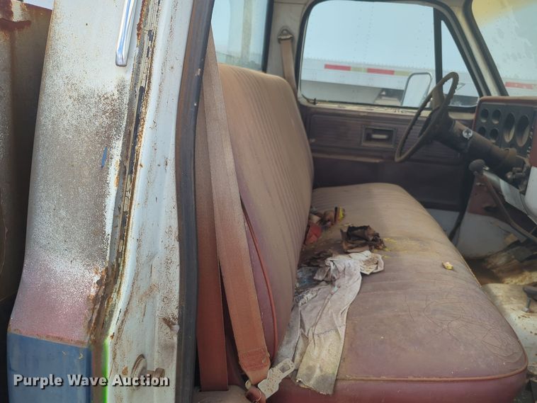 image for item EQ2424 1978 Chevrolet bucket truck