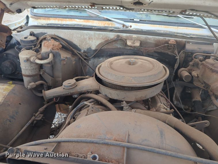 image for item EQ2424 1978 Chevrolet bucket truck