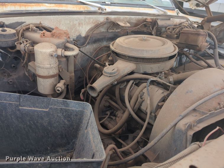 image for item EQ2424 1978 Chevrolet bucket truck