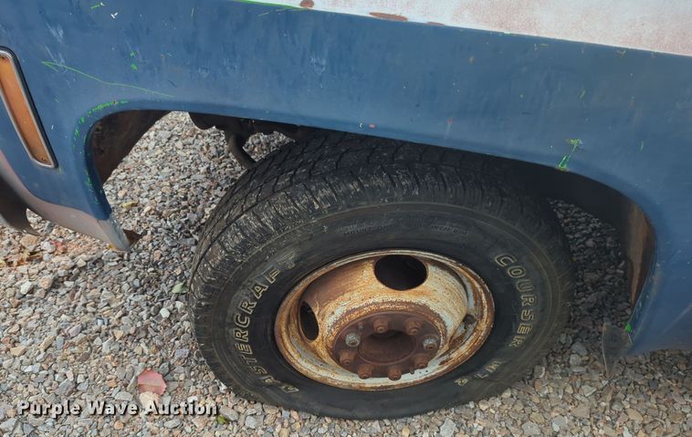 image for item EQ2424 1978 Chevrolet bucket truck