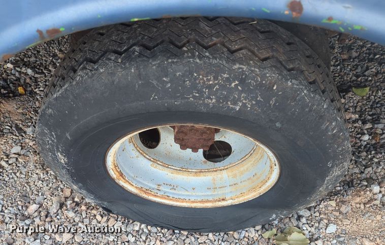 image for item EQ2424 1978 Chevrolet bucket truck