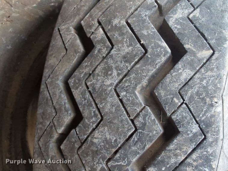 image for item EQ2424 1978 Chevrolet bucket truck