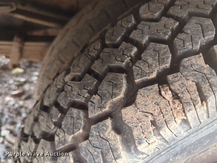 image for item EQ2424 1978 Chevrolet bucket truck