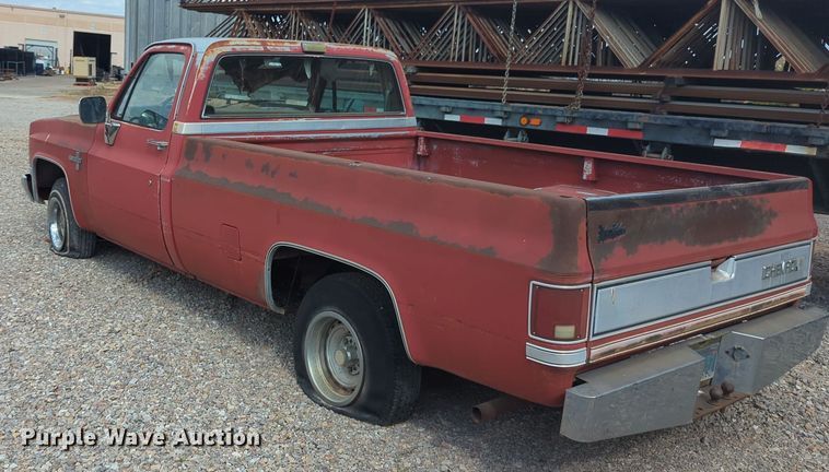 image for item EQ2425 1986 Chevrolet C10 pickup truck