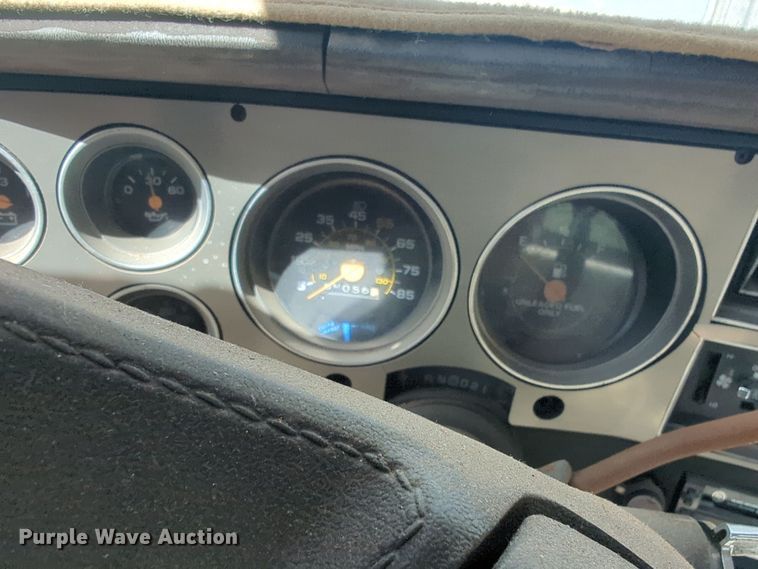 image for item EQ2425 1986 Chevrolet C10 pickup truck