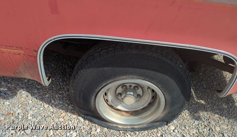 image for item EQ2425 1986 Chevrolet C10 pickup truck