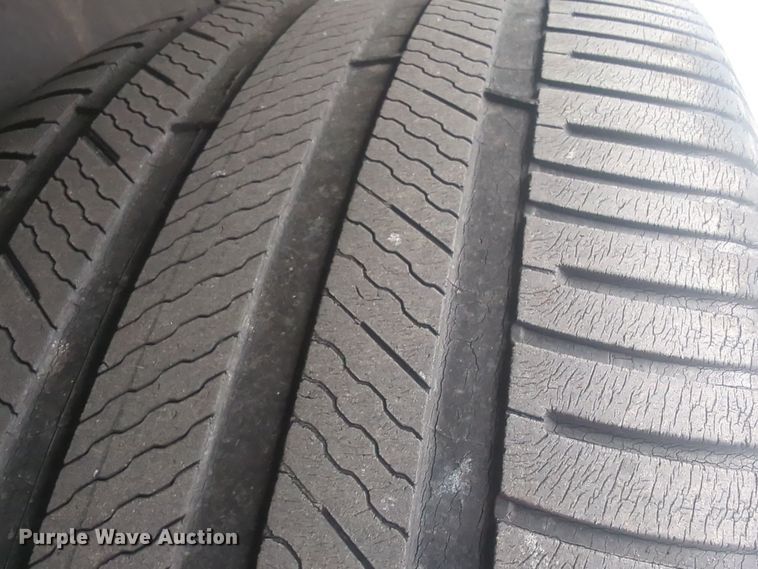 image for item EQ2446 2012 Buick Enclave SUV