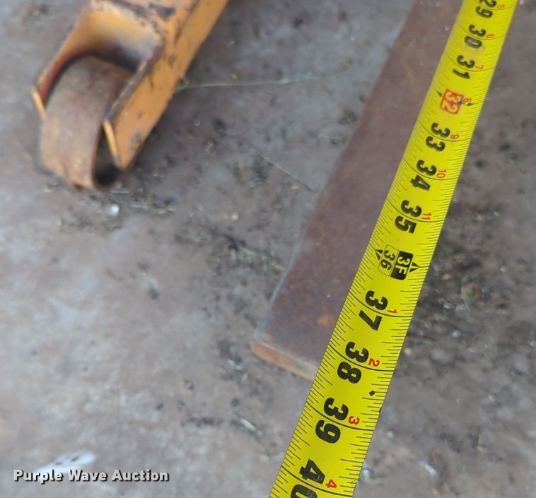 image for item EQ2494 Presto Lift pallet jack