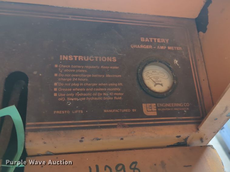 image for item EQ2494 Presto Lift pallet jack