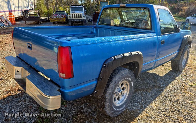 image for item EQ3572 1992 Chevrolet  K1500 pickup truck