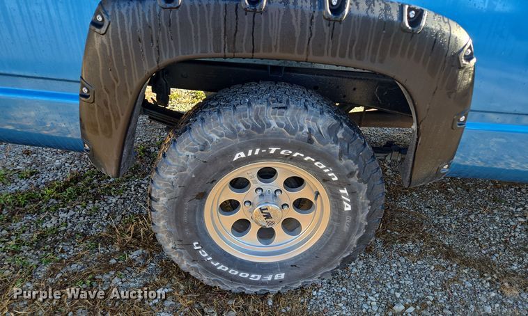 image for item EQ3572 1992 Chevrolet  K1500 pickup truck