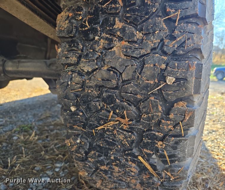 image for item EQ3572 1992 Chevrolet  K1500 pickup truck