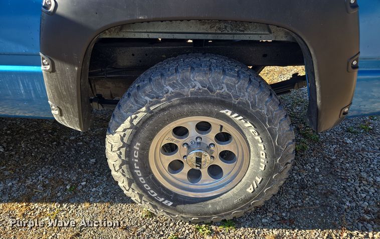 image for item EQ3572 1992 Chevrolet  K1500 pickup truck