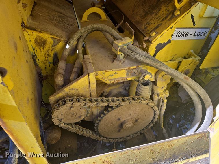 image for item EQ3575 Cone-Head  410 wood chipper