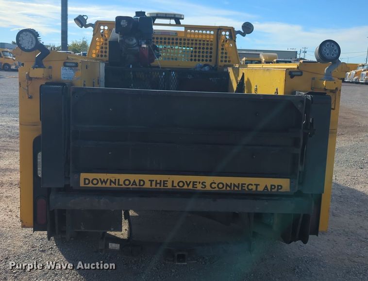 image for item ER4503 2016 Ford F350 Super Duty utility bed pickup truck