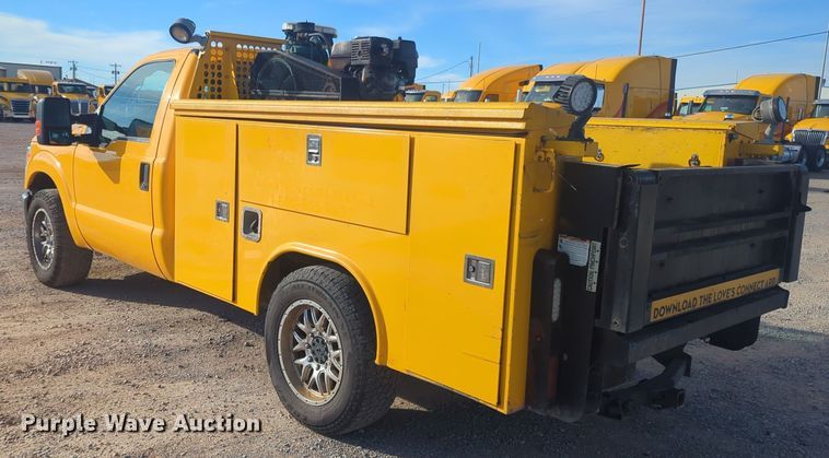 image for item ER4503 2016 Ford F350 Super Duty utility bed pickup truck