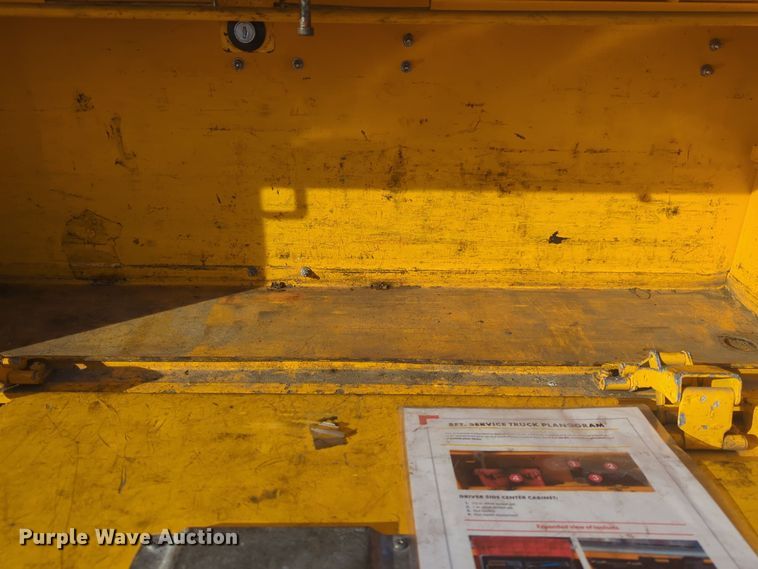 image for item ER4503 2016 Ford F350 Super Duty utility bed pickup truck