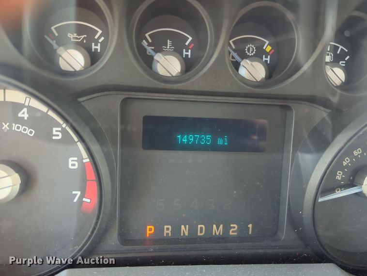 image for item ER4503 2016 Ford F350 Super Duty utility bed pickup truck