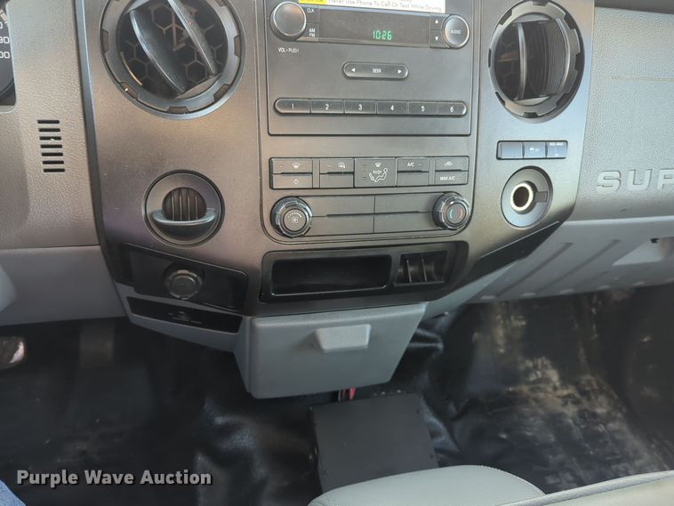 image for item ER4503 2016 Ford F350 Super Duty utility bed pickup truck