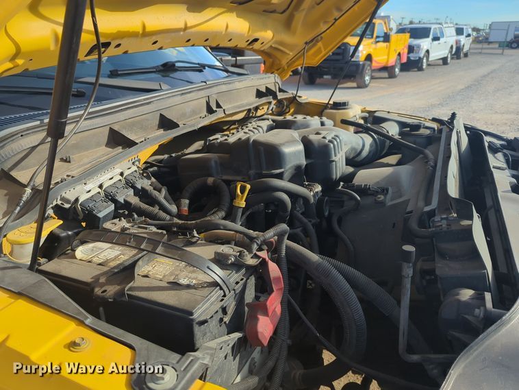 image for item ER4503 2016 Ford F350 Super Duty utility bed pickup truck