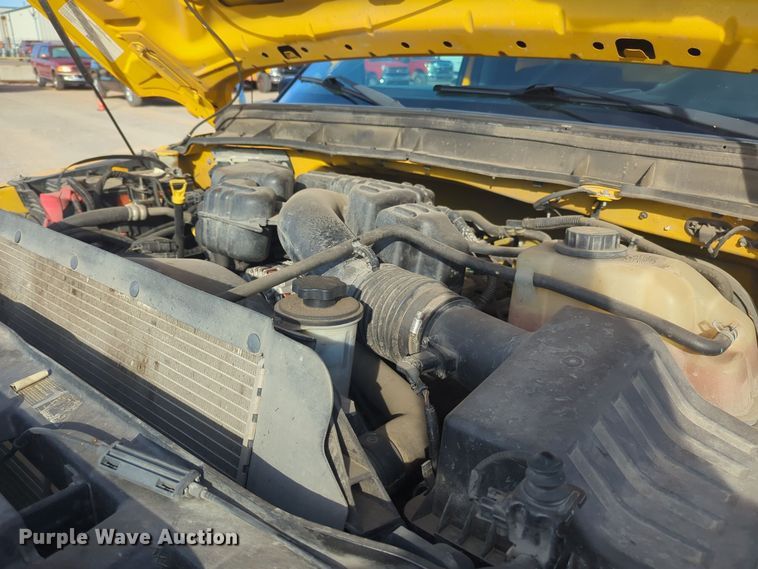 image for item ER4503 2016 Ford F350 Super Duty utility bed pickup truck